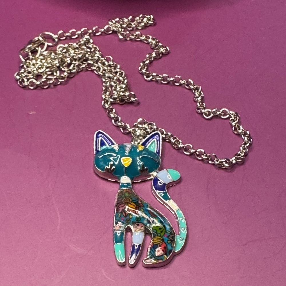 BONSNY Statement Enamel and Alloy Cat Necklace - Picture 2 of 4